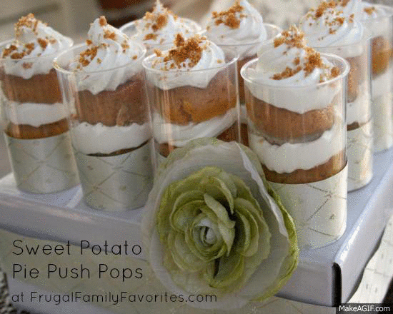 So impressive but so simple! A way to create EASY sweet potato pie treat pops using Mrs. Smith's pie and Cool Whip. #ThankfullySweet #ad