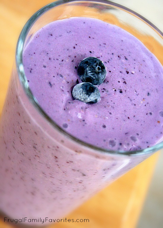 Yum. The perfect grab and go breakfast. Blueberry Peach Oatmeal Smoothie